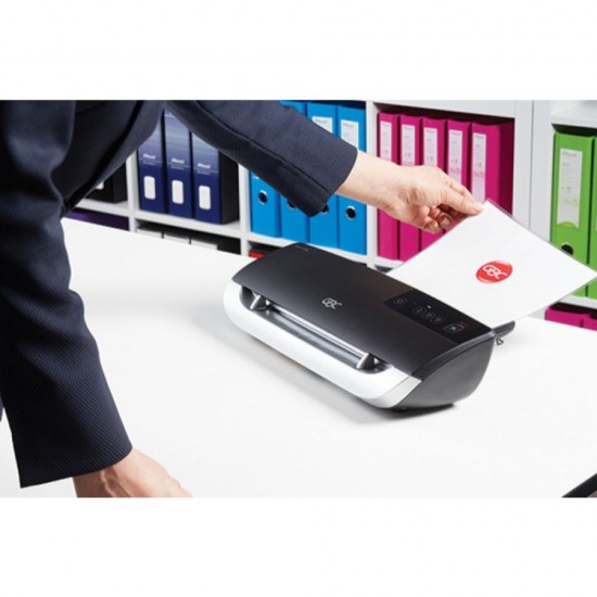 Laminator A4 GBC Fusion 3000L, Folie 80-125 Microni, Timp Incalzire 1.5 min, Viteza Laminare 30 Sec, Culoare Neagra, Masina de Laminat, Laminator pentru Documente A4, Aparat de Laminat GBC Fusion 3000L, Aparat de Laminat A4