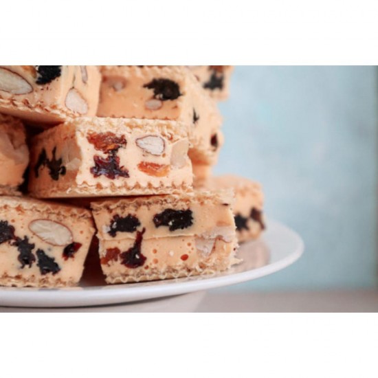 Nuga cu Miere si Coacaze Feleacul, 65 g, Nuga cu Coacaze, Nuga cu Fructe, Nougat cu Miere, Nougat cu Fructe, Dulciuri Nuga, Dulciuri Nougat, Dulciuri Feleacul, Nuga Desert, Desert Nuga, Nuga Fructe, Nuga Bucati de Fructe, Nuga Miere, Nuga Dulce