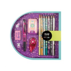 Set Cadou Happy Boots Milan, Roz, Creion Grafit HB, Creioane Colorate, Pix, Ascutitoare, Rechizite Scolare, Set Rechizite Scolare, Cadou Rechizite, Cadou Rechizite Milan, Set Rechizire Milan, Set Insturmente de Scris, Set Instrumente de Scris Milan