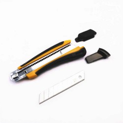 Cutter cu Autoblocare DELI Expect, Lama de Otel, Galben/Negru, 0.6x18x100 mm, Maner Ergonomic,1 Buc, Cutter pentru Hartie, Cutter Blocare Automata, Cutter MAner Ergonomic, Cutter cu Lama de Otel, Cutter Otel Maner Ergonomic, Cutter Autobocare Otel